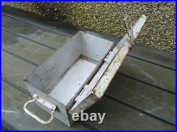 U. S. A WW2 Metal Navy Equipment Box 1 Set Parts & Tools box N-5-A-AC Item -5-A=X